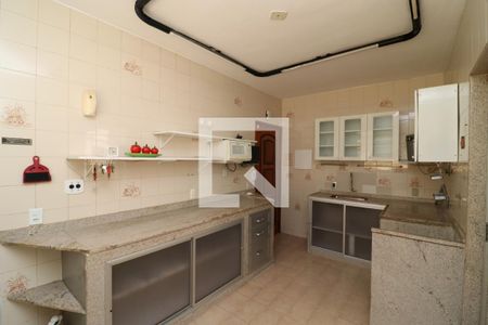 Apartamento à venda com 120m², 3 quartos e 3 vagasCozinha