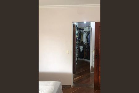 Apartamento à venda com 210m², 4 quartos e 4 vagasQuarto