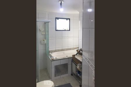 Apartamento à venda com 210m², 4 quartos e 4 vagasBanheiro