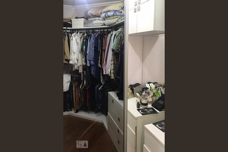 Apartamento à venda com 210m², 4 quartos e 4 vagasQuarto