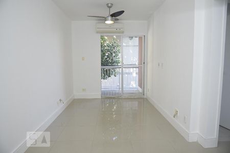 Sala de apartamento à venda com 3 quartos, 70m² em Pechincha, Rio de Janeiro