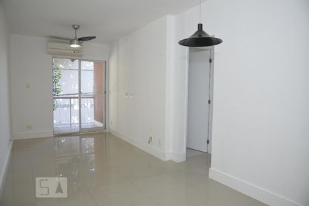 Sala de apartamento à venda com 3 quartos, 70m² em Pechincha, Rio de Janeiro