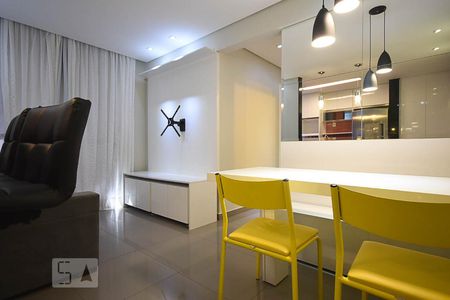 Sala de apartamento para alugar com 2 quartos, 51m² em Parque Reboucas, São Paulo
