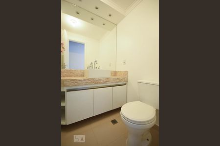 Banheiro de apartamento para alugar com 2 quartos, 51m² em Parque Reboucas, São Paulo