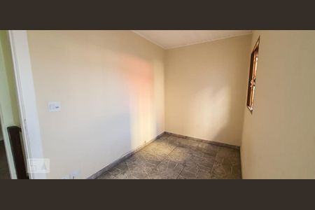 Quarto 2 de casa para alugar com 2 quartos, 80m² em Água Branca, São Paulo
