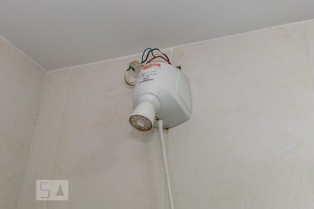 Apartamento à venda com 60m², 2 quartos e sem vagaBanheiro Social - Chuveiro elétrico