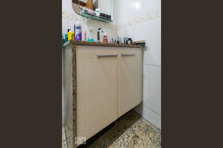 Apartamento à venda com 60m², 2 quartos e sem vagaBanheiro Social - Armário