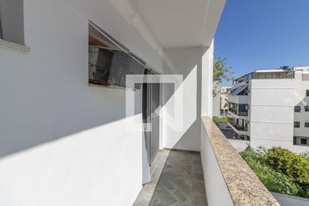 Apartamento à venda com 205m², 4 quartos e 2 vagas Apartamento à venda com 205m², 4 quartos e 2 vagasSuíte - Varanda