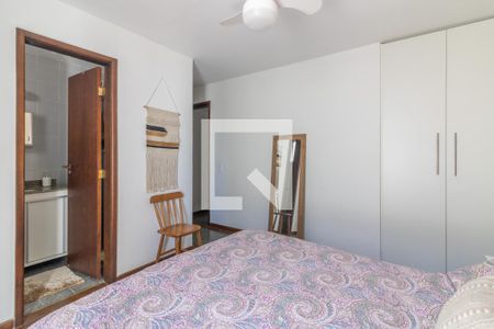 Apartamento à venda com 205m², 4 quartos e 2 vagas Apartamento à venda com 205m², 4 quartos e 2 vagasSuíte