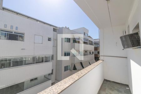 Apartamento à venda com 205m², 4 quartos e 2 vagas Apartamento à venda com 205m², 4 quartos e 2 vagasSuíte - Varanda