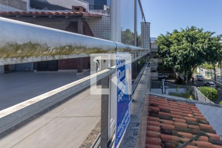 Apartamento à venda com 205m², 4 quartos e 2 vagas Apartamento à venda com 205m², 4 quartos e 2 vagasPlaca Quinto Andar