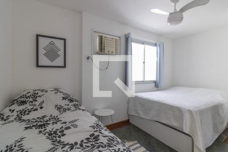 Apartamento à venda com 205m², 4 quartos e 2 vagas Apartamento à venda com 205m², 4 quartos e 2 vagasQuarto 2