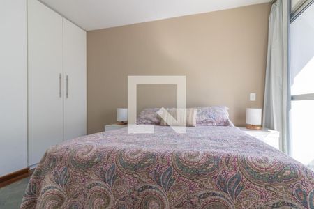 Apartamento à venda com 205m², 4 quartos e 2 vagas Apartamento à venda com 205m², 4 quartos e 2 vagasSuíte