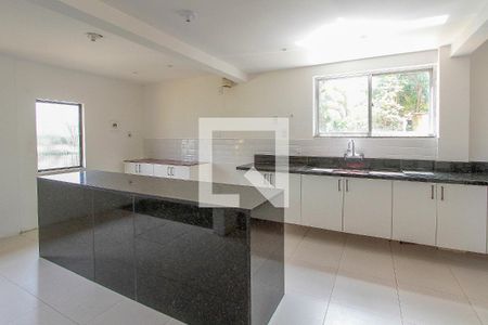 Casa de condomínio à venda com 486m², 5 quartos e 2 vagas Casa de condomínio à venda com 486m², 5 quartos e 2 vagasCozinha