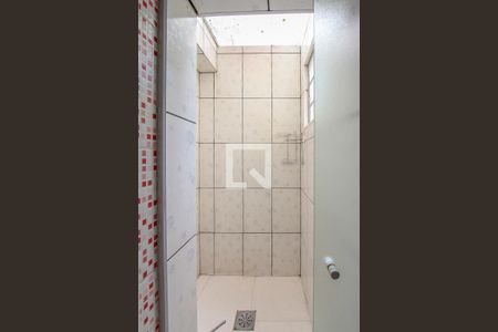 Casa de condomínio à venda com 486m², 5 quartos e 2 vagas Casa de condomínio à venda com 486m², 5 quartos e 2 vagasBanheiro da Suíte 1