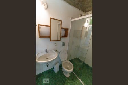 Casa à venda com 400m², 3 quartos e 4 vagas Casa à venda com 400m², 3 quartos e 4 vagasBanheiro