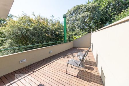 Casa à venda com 400m², 3 quartos e 4 vagas Casa à venda com 400m², 3 quartos e 4 vagasVaranda