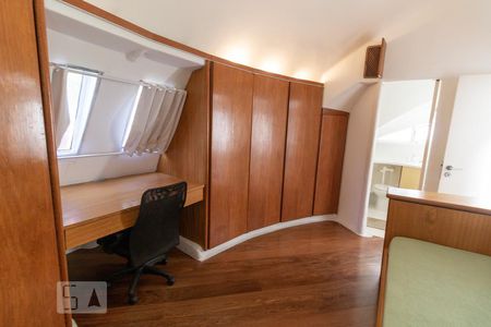 Casa à venda com 400m², 3 quartos e 4 vagas Casa à venda com 400m², 3 quartos e 4 vagasSuíte 2