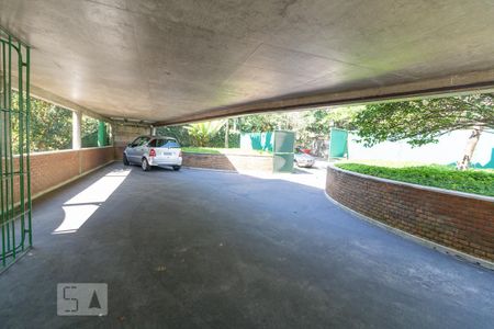 Casa à venda com 400m², 3 quartos e 4 vagas Casa à venda com 400m², 3 quartos e 4 vagasGaragem