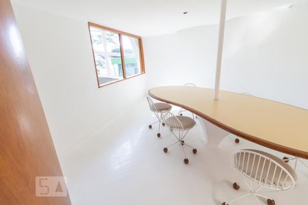 Casa à venda com 400m², 3 quartos e 4 vagas Casa à venda com 400m², 3 quartos e 4 vagasSala de Jantar