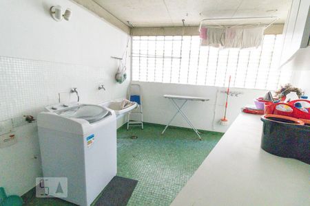 Casa à venda com 400m², 3 quartos e 4 vagas Casa à venda com 400m², 3 quartos e 4 vagasÁrea de Serviço