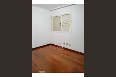 Segundo dormitório de apartamento para alugar com 3 quartos, 118m² em Itaim Bibi, São Paulo