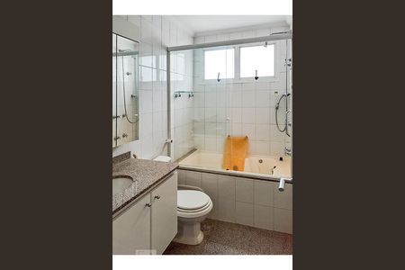 Banheiro 1 de apartamento para alugar com 3 quartos, 118m² em Itaim Bibi, São Paulo