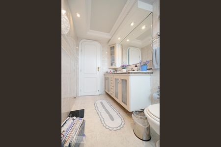 Apartamento à venda com 160m², 4 quartos e 3 vagas Apartamento à venda com 160m², 4 quartos e 3 vagasBanheiro suíte 04