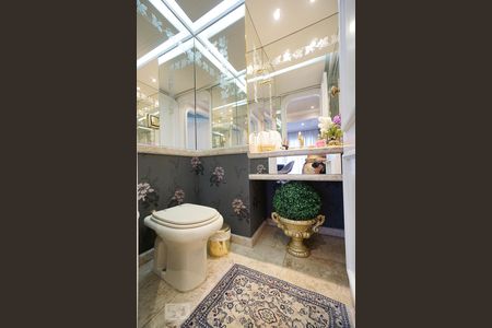 Apartamento à venda com 160m², 4 quartos e 3 vagas Apartamento à venda com 160m², 4 quartos e 3 vagasLavabo