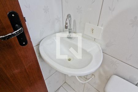 Casa para alugar com 32m², 1 quarto e sem vaga Casa para alugar com 32m², 1 quarto e sem vagaBanheiro