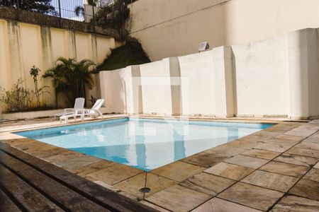 Apartamento à venda com 74m², 2 quartos e 1 vagaPiscina