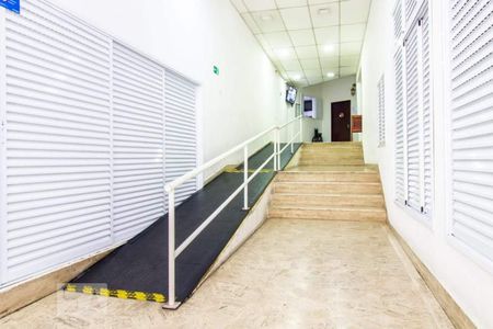 Apartamento à venda com 120m², 2 quartos e sem vagaHall social