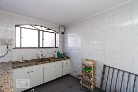Casa à venda com 230m², 4 quartos e 4 vagas Casa à venda com 230m², 4 quartos e 4 vagasGaragem