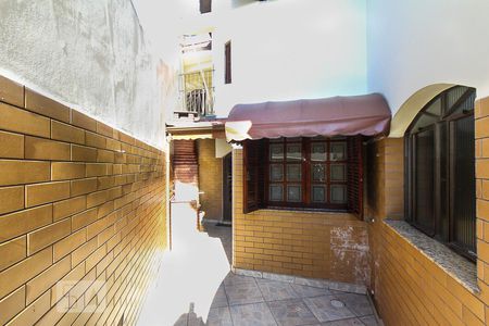 Casa à venda com 230m², 4 quartos e 4 vagas Casa à venda com 230m², 4 quartos e 4 vagasQuintal