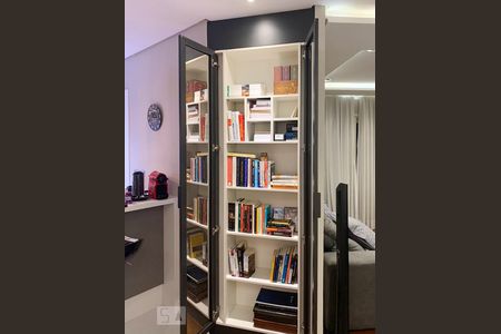 Sala  de apartamento à venda com 3 quartos, 80m² em Vila Olímpia, São Paulo
