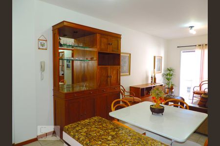 Sala de apartamento para alugar com 2 quartos, 76m² em Saco dos Limões, Florianópolis