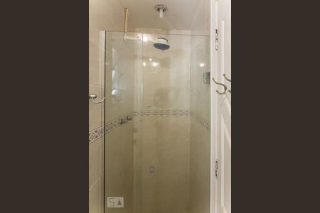 Apartamento à venda com 109m², 3 quartos e 1 vaga Apartamento à venda com 109m², 3 quartos e 1 vagaBanheiro social