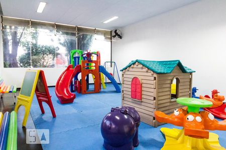 Apartamento à venda com 72m², 2 quartos e sem vagaÁrea Comum - Playground