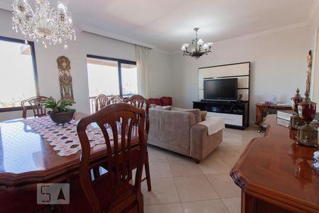 Sala de apartamento para alugar com 4 quartos, 117m² em Indianópolis, São Paulo