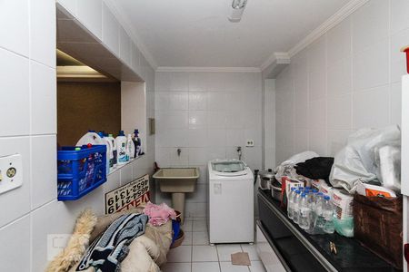 Casa à venda com 450m², 3 quartos e 3 vagas Casa à venda com 450m², 3 quartos e 3 vagasBanheiro