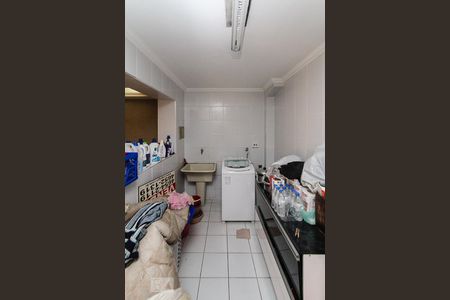 Casa à venda com 450m², 3 quartos e 3 vagas Casa à venda com 450m², 3 quartos e 3 vagasBanheiro