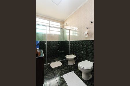 Casa à venda com 450m², 3 quartos e 3 vagas Casa à venda com 450m², 3 quartos e 3 vagasBanheiro