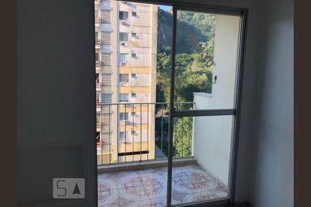 Apartamento à venda com 58m², 2 quartos e 1 vagaSala