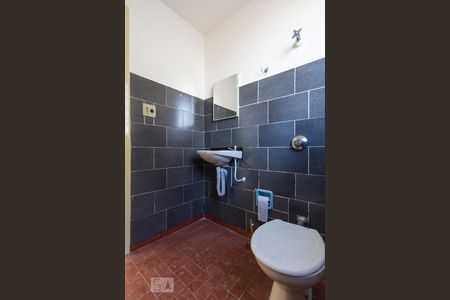 Banheiro Social de kitnet/studio para alugar com 2 quartos, 45m² em Vila Guarani, São Paulo