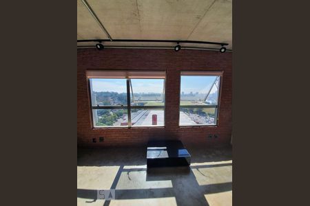 Sala de kitnet/studio para alugar com 1 quarto, 70m² em Jardim Fonte do Morumbi, São Paulo