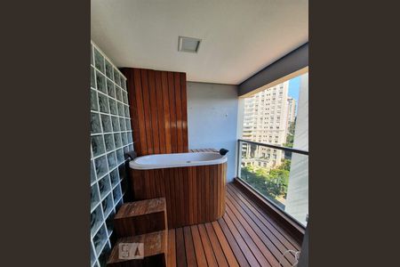 Studio à venda com 70m², 1 quarto e 1 vaga Studio à venda com 70m², 1 quarto e 1 vagaVaranda