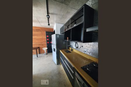 Cozinha de kitnet/studio para alugar com 1 quarto, 70m² em Jardim Fonte do Morumbi, São Paulo