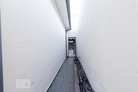 Casa à venda com 115m², 3 quartos e 3 vagas Casa à venda com 115m², 3 quartos e 3 vagasCorredor externo