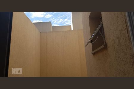 Casa de condomínio à venda com 61m², 2 quartos e 1 vagaVista