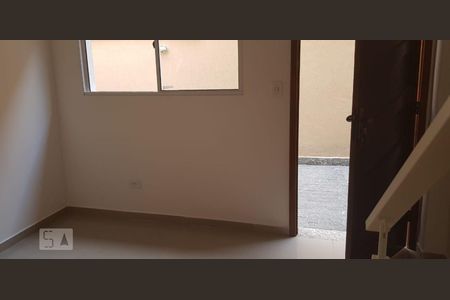 Casa de condomínio à venda com 61m², 2 quartos e 1 vagaSala